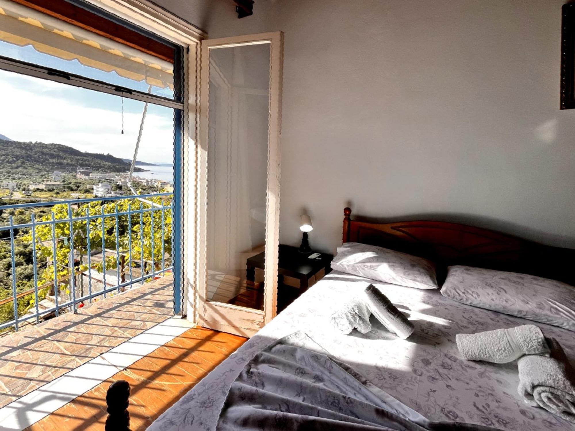 Sea Horizon House Alexis Hotel Himare Bagian luar foto
