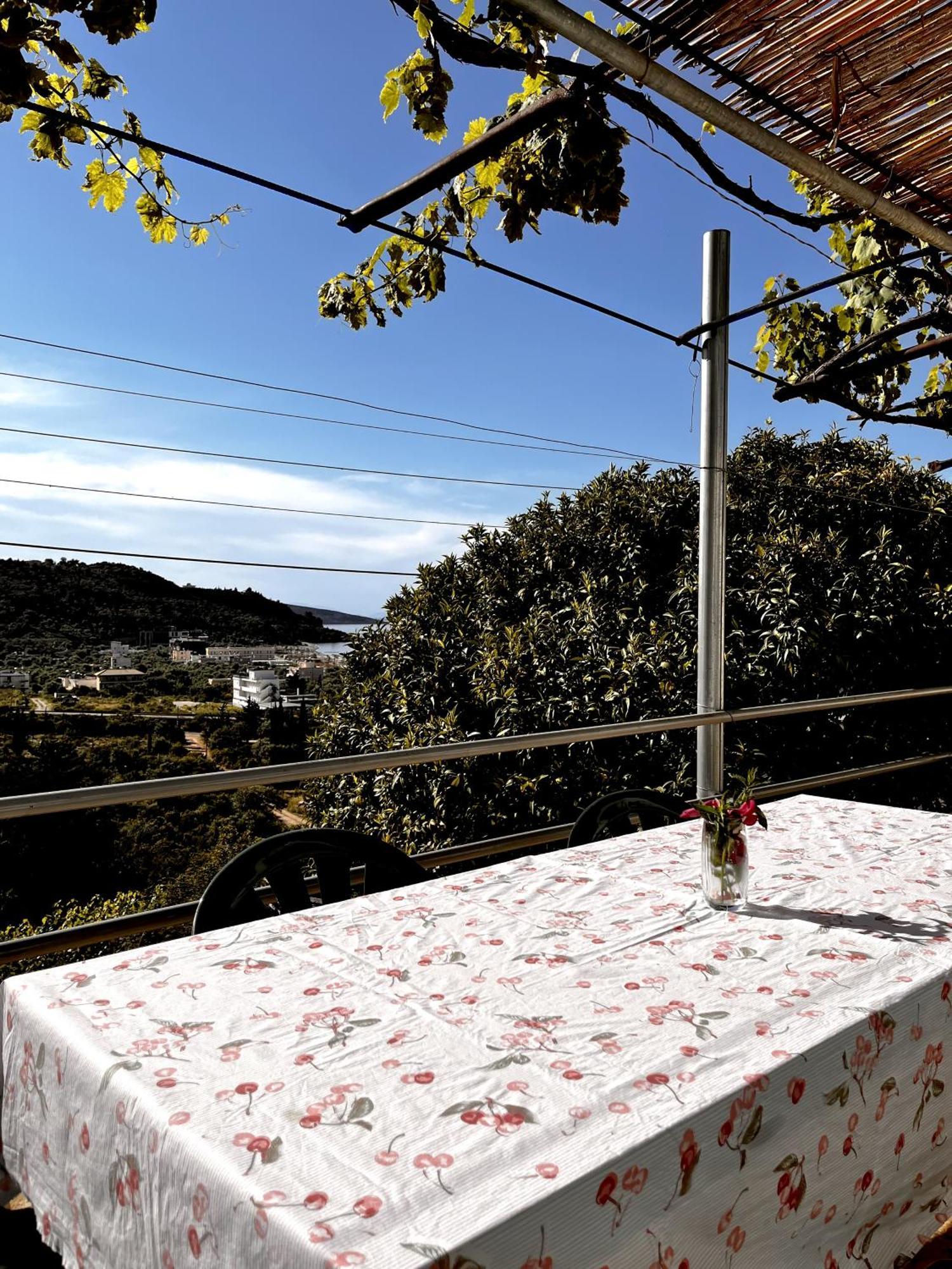 Sea Horizon House Alexis Hotel Himare Bagian luar foto