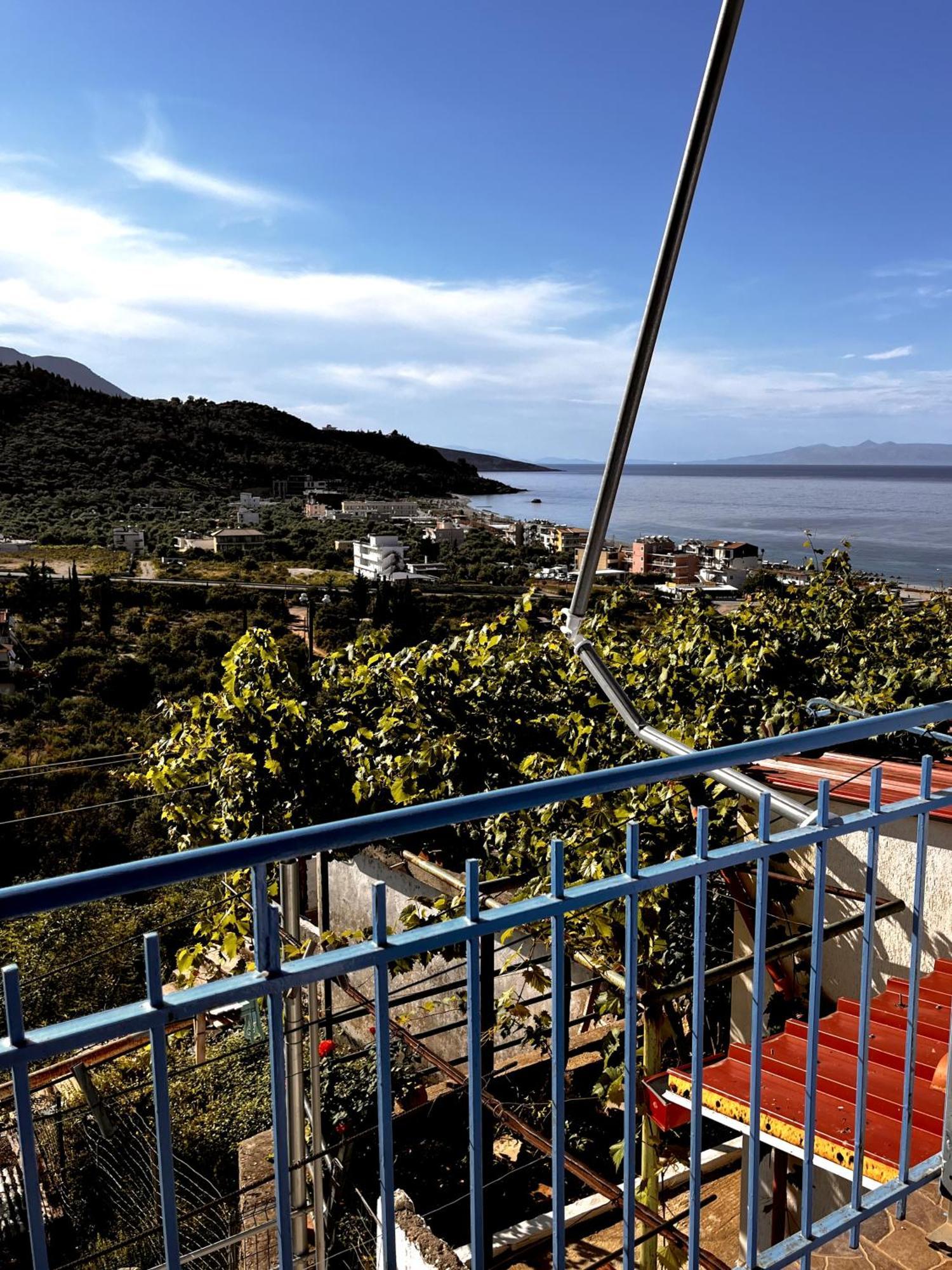 Sea Horizon House Alexis Hotel Himare Bagian luar foto